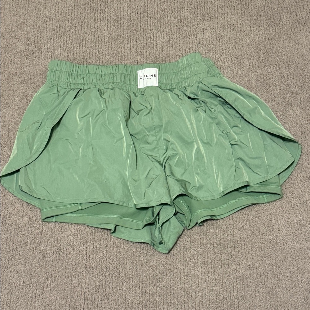 Aerie Offline The Hugger sage green shorts size XXL